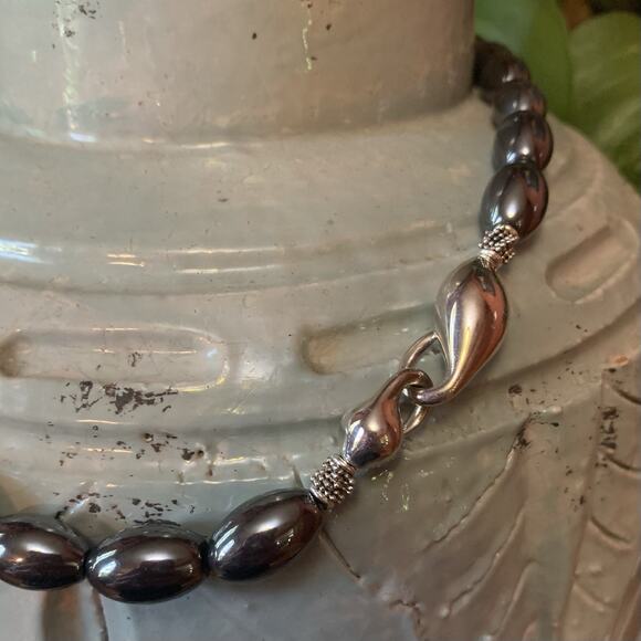 Michael Dawkins Necklace Sterling Silver and Hematite with Interlocking Pod - Picture 4 of 9